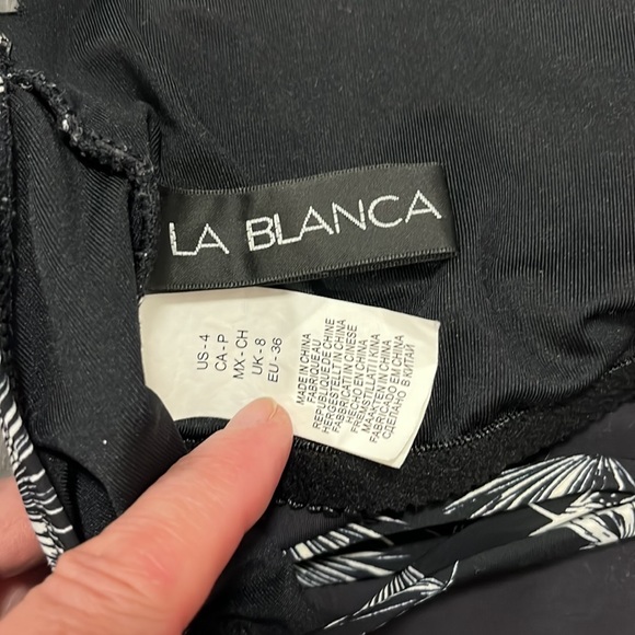 La Blanca Petal Pusher One-Piece Women's - Picture 8 of 13